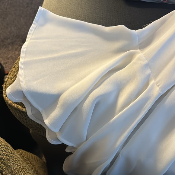 Ivanka Trump white, detailed top - Picture 7 of 8